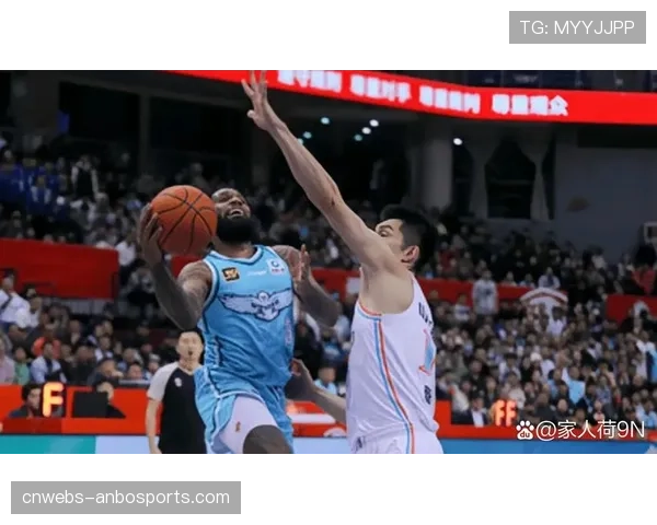 消息：青岛国信海天外援鲍威尔因脚踝扭伤预计缺席系列赛G4